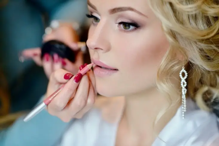 -makeup-artist.jpg Image ALT tag: