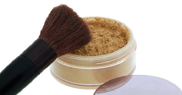 Mineral Makeup Feature