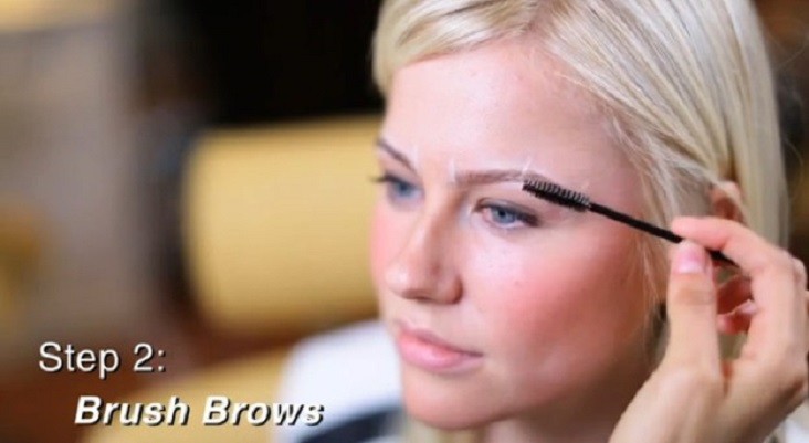 Eyebrow Shaping 05