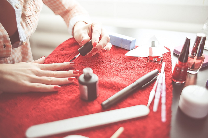 Want to Become a Nail Tech? Here's How
