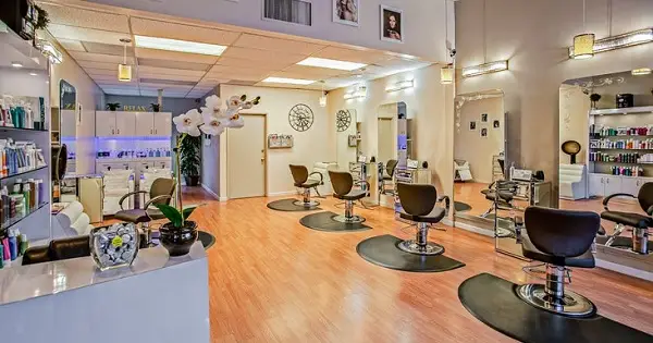 5 Things to Look for in a Cosmetology School