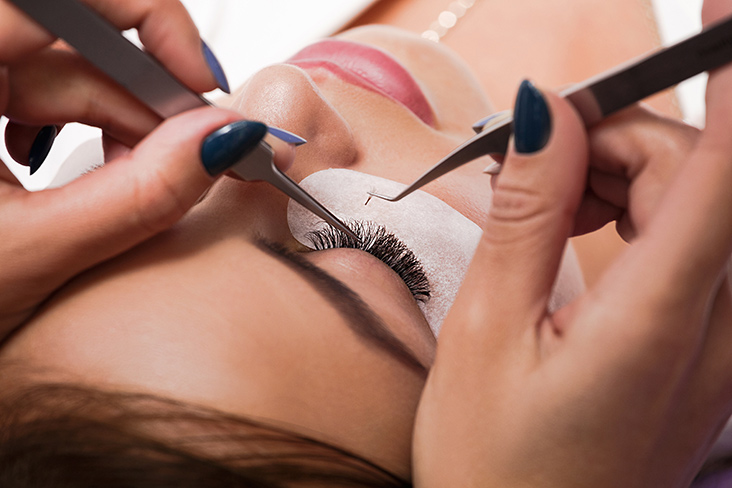 salon eyelash extensions Ogle School