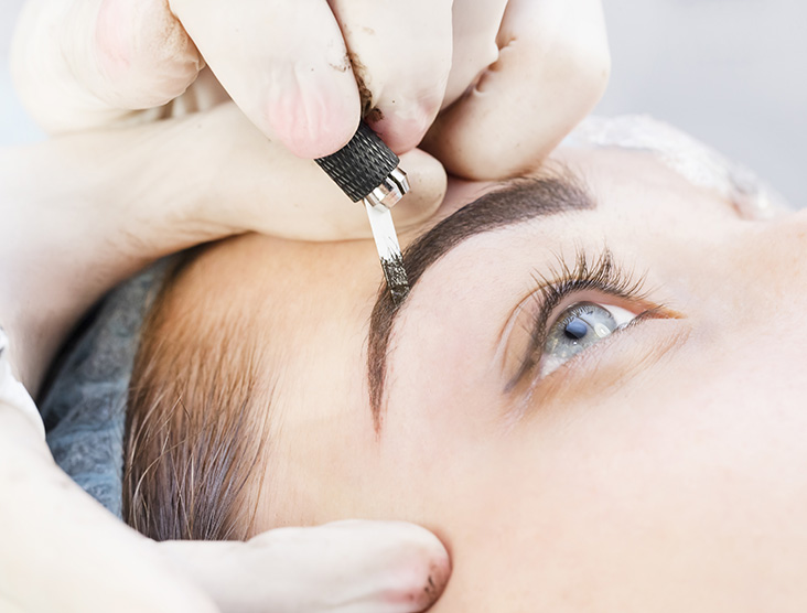 microblading eyebrow treatment