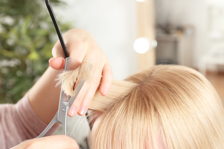 getting bangs hairstyle at salon