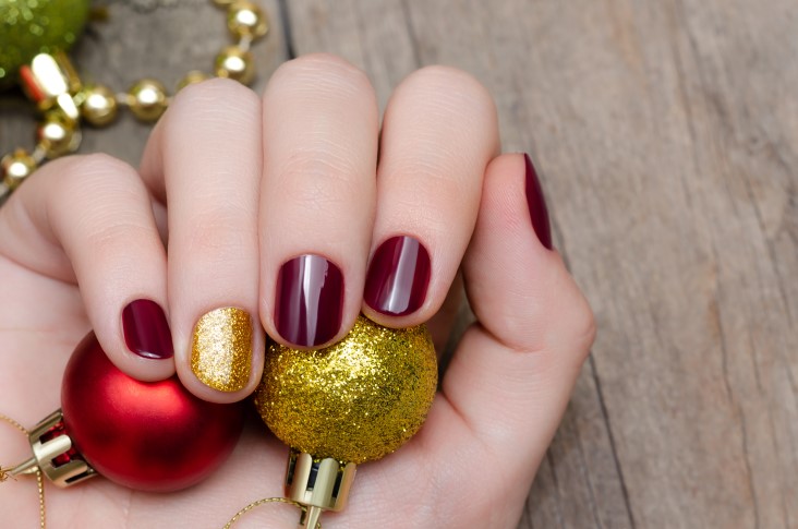 best Christmas nail art styles