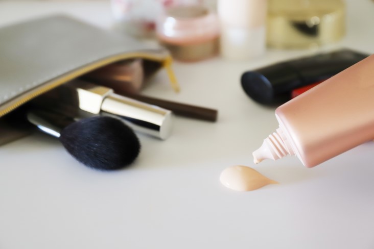 Sunscreen makeup to protect skin