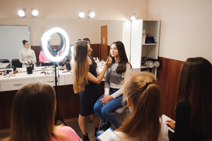 picking the best cosmetology school  