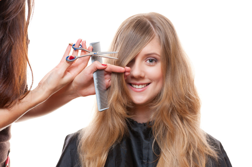 Woman getting curtain bangs