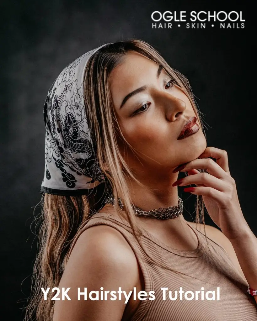 Sexy Y2K bandana hairstyle