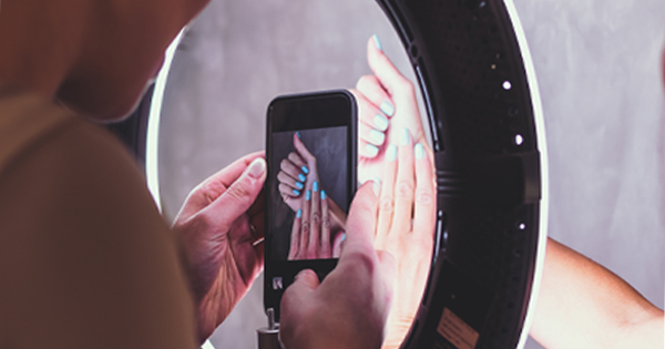 photographing manicure