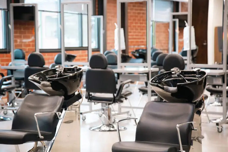 Ogle School Arlington Campus image of the salon floor